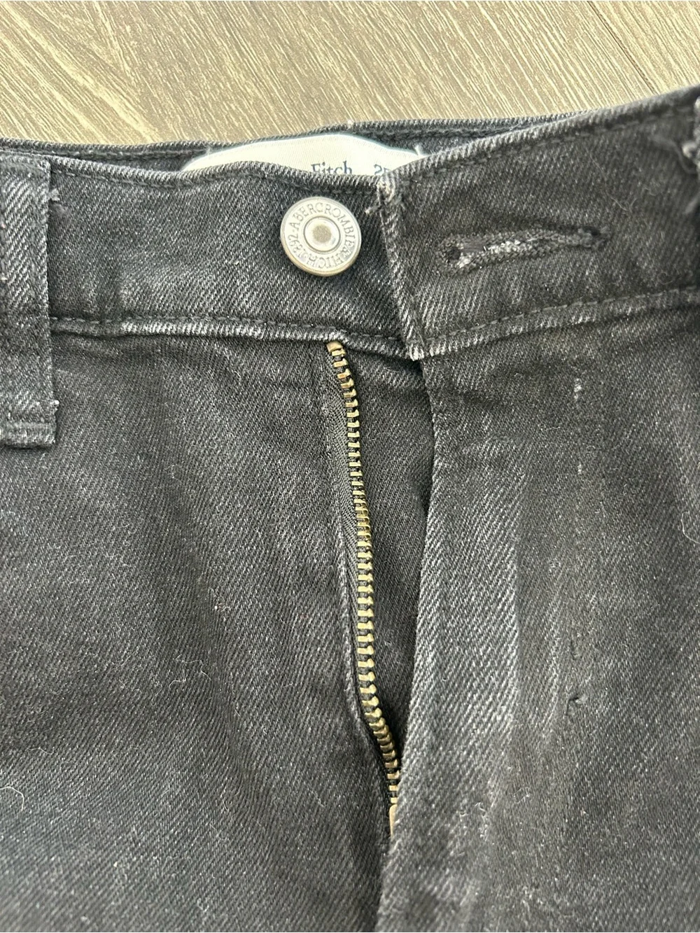 Abercrombie & Fitch The Skinny High Rise. Size  25. New
